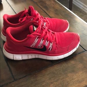 Red Nike Free